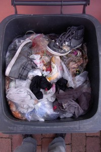 Müll0912 040.jpg (392.13 KiB) 5759 mal betrachtet Was doch ein Girly so alles an geilem Dreck produziert!