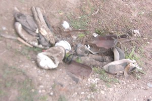 Müll1012 074.jpg (168.03 KiB) 29482 mal betrachtet Der Unglücksrabe, welcher in diese Kule mit den aufragenden Stahlteilen mit einem Autoreifen reinfährt ... 1