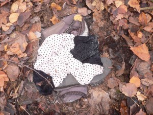 P1080552.JPG (1.46 MiB) 14513 mal betrachtet Schimmelspuren am schwarzen Teil des Shirts