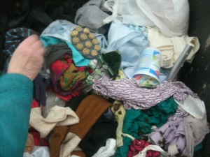 Müll1212 041.jpg (268.16 KiB) 20161 mal betrachtet Entsorgungs"hand"lung!!