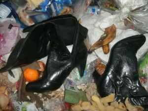 Warum nur, mussten diese Stiefel denn überhaupt in den Müll??