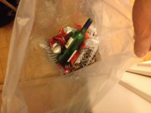 weiterer müll folgt und immer weiter kommt was von oben dazu.