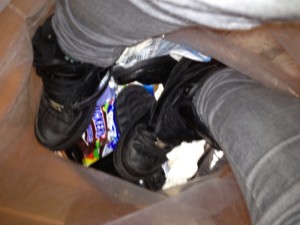 die armen schwarzen nikes, müssen in den dreck. die tun mir leid.