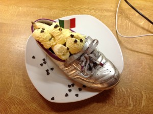 IMG_0932.JPG (450.09 KiB) 6044 mal betrachtet Und die Fahne