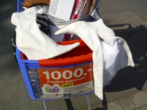 Marina07 059.jpg (385.28 KiB) 8163 mal betrachtet Sooo geile Stiefel müssen nun ein brutales und wie ich meine vorzeitiges Ende erleiden!