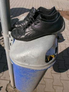 Die konnten nicht lange dort draufgelegt worden sein, denn sie waren noch geil verschwitzt.