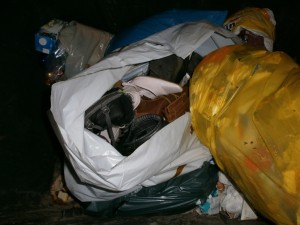 Eine Riesenmülltüte voll mit geilen Schuhen und Stiefeln!